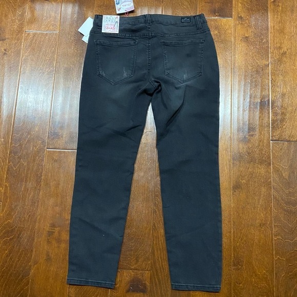 Almost Famous Must Have Mid Rise Black Denim Stretch Jeans Women's Size 11 x 28 - Picture 4 of 11